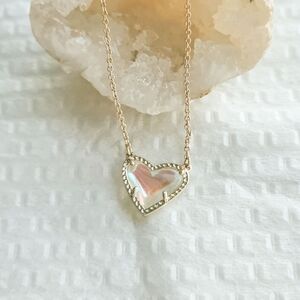 New Gold Kendra Scott Ari Heart Dichroic Glass Necklace